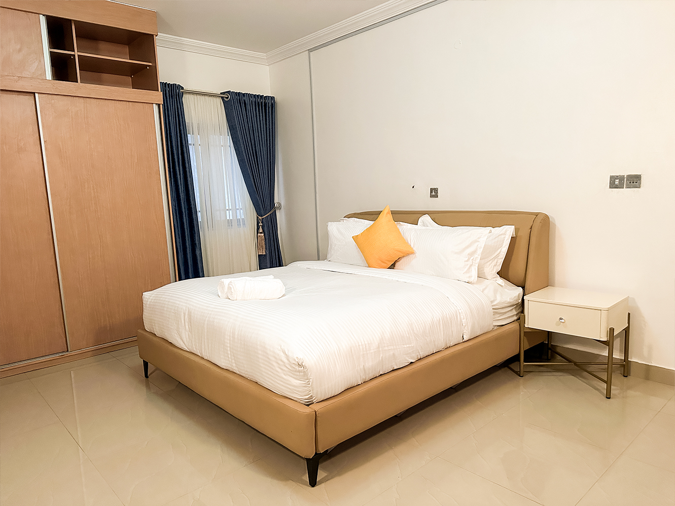 Apartment Gallery Image